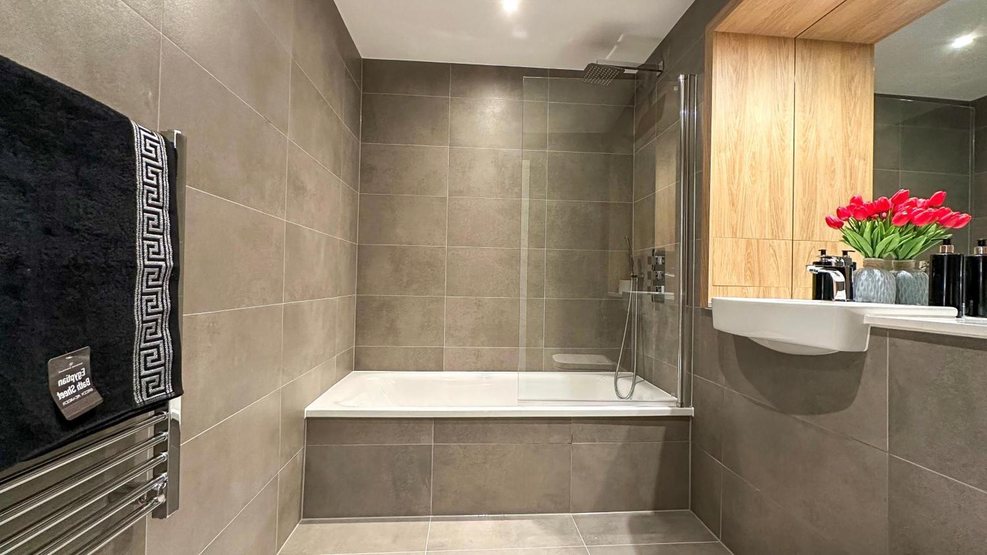 Duplex 3bed 3bath Modern Fast Wifi - Luxurylondonstays Londen