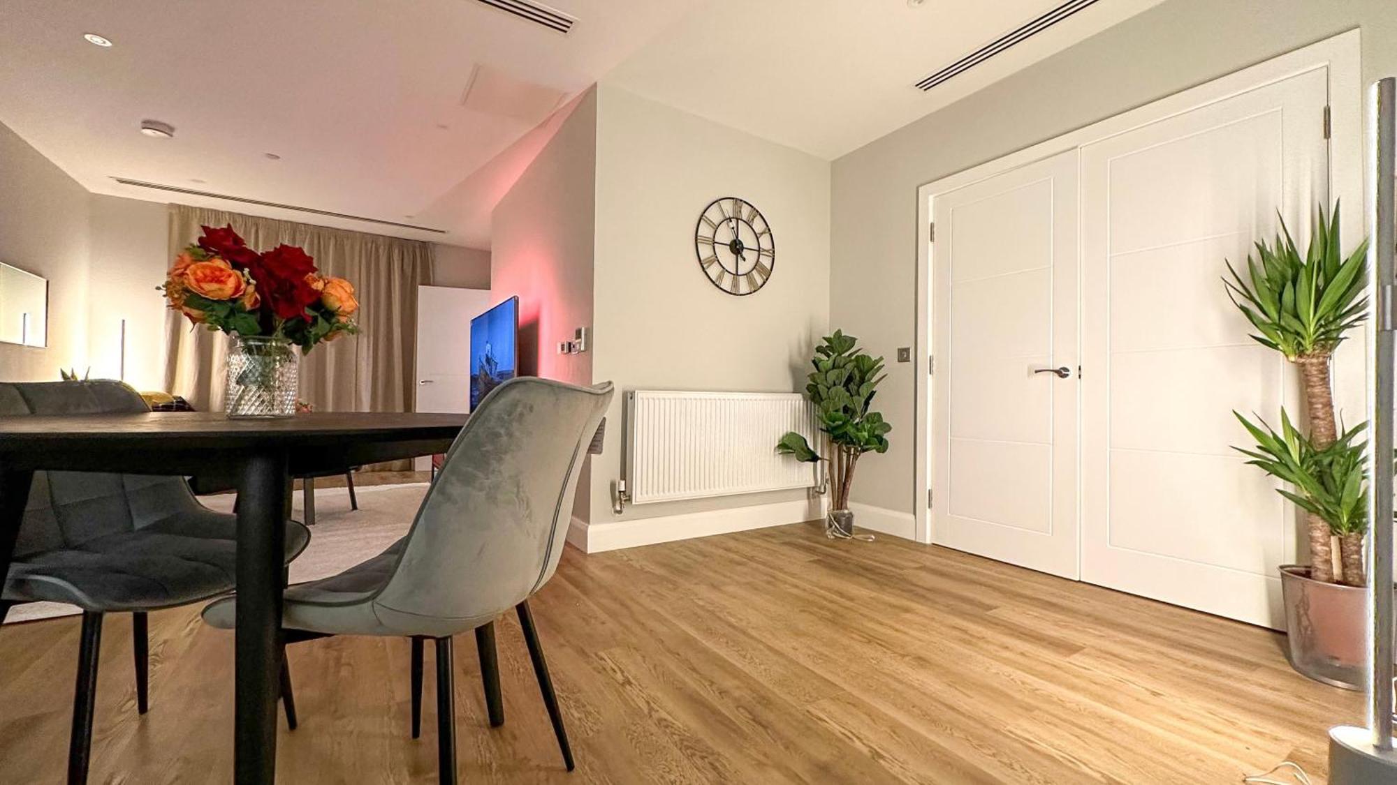 Duplex 3bed 3bath Modern Fast Wifi - Luxurylondonstays Appartement Londen